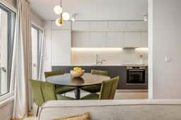 City Center Apartment w/ Fast WiFi & Kitchen - Image 2