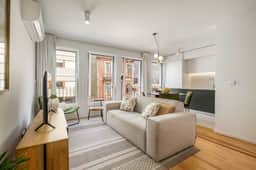 City Center Apartment w/ Fast WiFi & Kitchen - Image 3